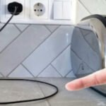 Carregador na Tomada: 3 Motivos para Desconectá-lo sem o Telefone 22c722ae-fbd0-4022-a341-ef5e0b39af19-2