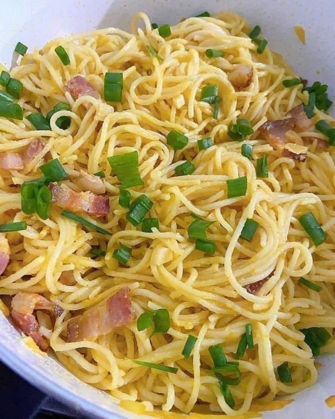 Macarrão Alho Óleo Bacon: Sabor e Praticidade