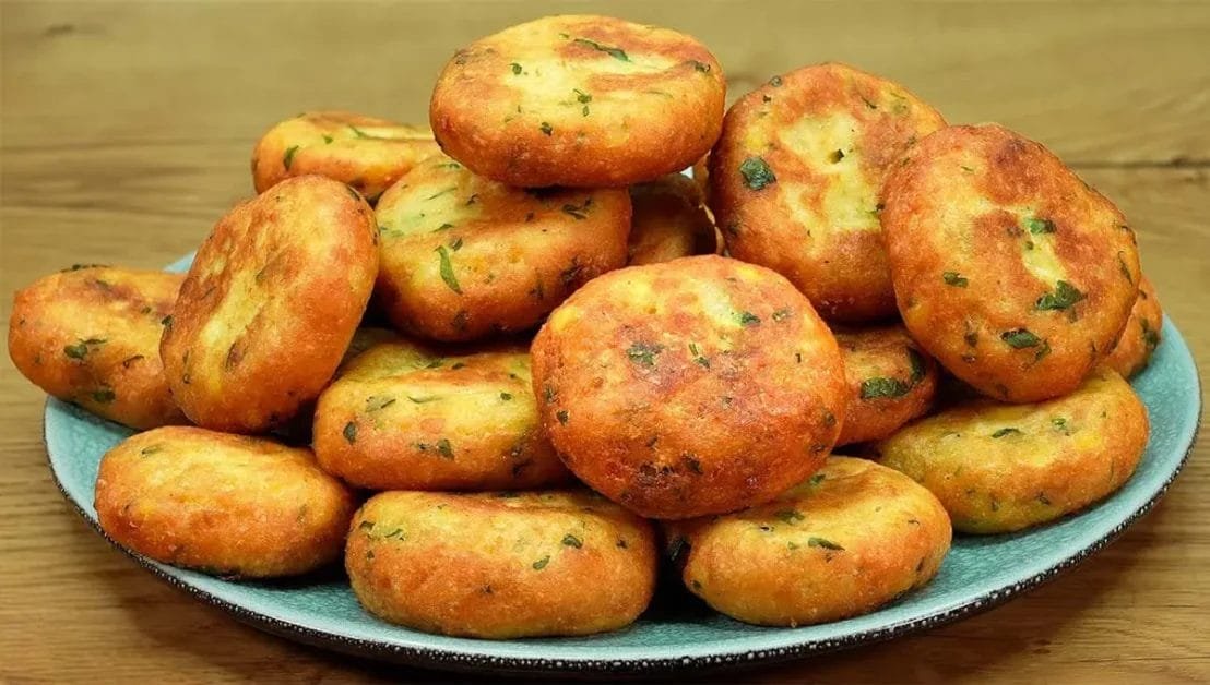 Bolinhos de Batata: Crocantes por fora, Macios por dentro!