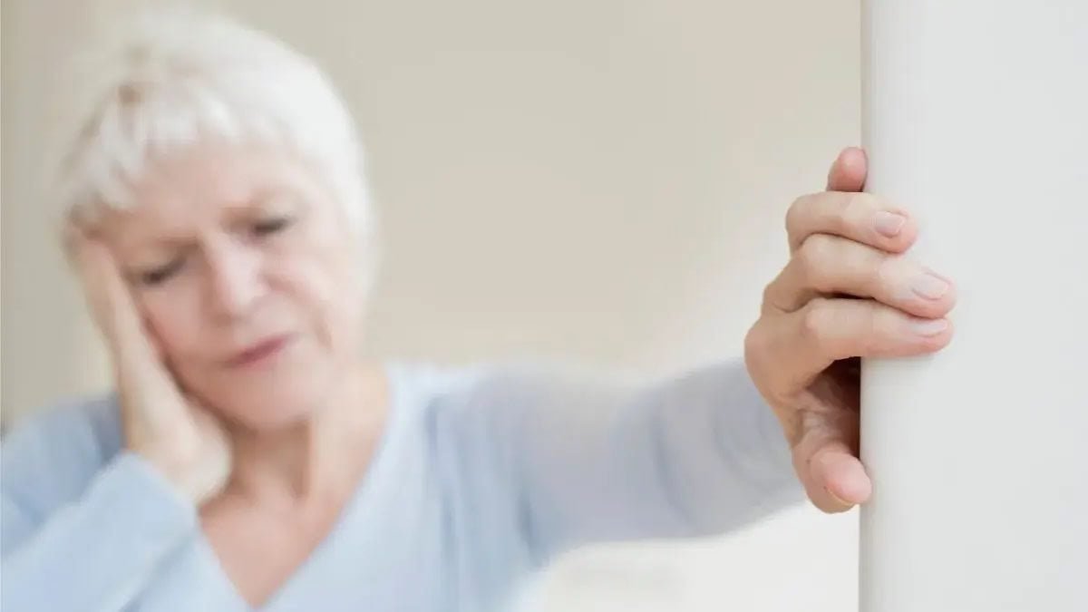 Mini-AVC em Idosos: Sinais de Alerta Essenciais